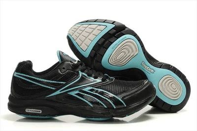 Лот: 6435636. Фото: 1. Женские кроссовки Reebok Traintone... Кеды, кроссовки, слипоны