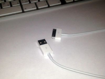Лот: 3045758. Фото: 1. Новый оригинальный кабель Apple... Дата-кабели, переходники