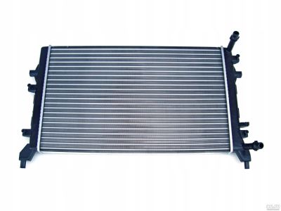 Лот: 13378012. Фото: 1. Радиатор охлаждения Skoda Superb... Двигатель и элементы двигателя