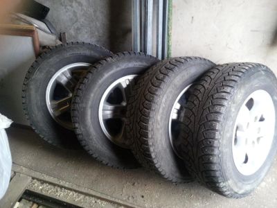 Лот: 4683513. Фото: 1. комплект шипованных шин на литье... Шины на дисках