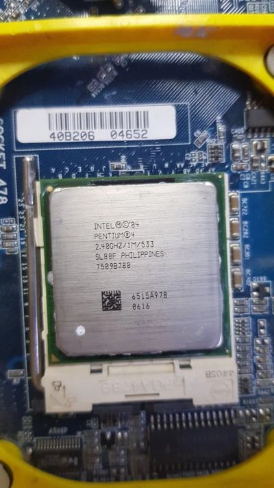 Лот: 14935858. Фото: 1. Процессор Intel. Процессоры
