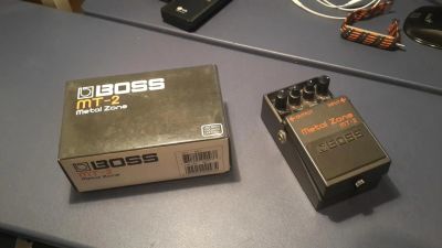 Лот: 6442394. Фото: 1. Гитарная педаль BOSS MT-2 Metal... Гитарные эффекты и комбоусилители