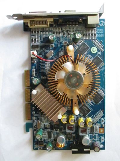 Лот: 10103897. Фото: 1. AGP 7600GS 256mb. Видеокарты