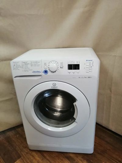 Лот: 17983753. Фото: 1. Стиральная машина Indesit. С функцией... Стиральные машины