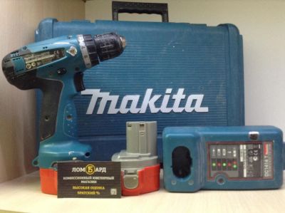 Лот: 10408834. Фото: 1. Продам шуруповерт Makita 6271DWALE... Электроинструмент