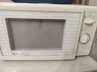 Лот: 21446240. Фото: 1. Микроволновая печь Clatronic MW-715... Микроволновки, мини-печи