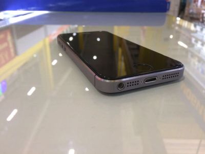 Лот: 9404557. Фото: 1. iPhone 5s 16 GB. Смартфоны