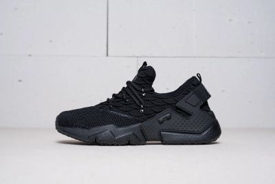 Лот: 11617685. Фото: 1. Кроссовки Nike Air Huarache Drift. Кеды, кроссовки, слипоны