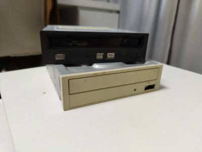 Лот: 25676140. Фото: 1. Dvd. Приводы CD, DVD, BR, FDD