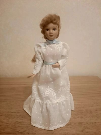 Лот: 20560529. Фото: 1. Фарфоровая кукла "Дамы эпохи... Куклы