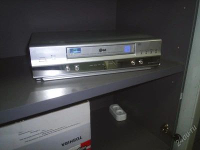 Лот: 136730. Фото: 1. Видеомагнитофон VHS LG L274 пишущий. Видеомагнитофоны