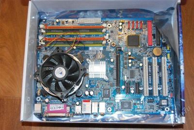 Лот: 794026. Фото: 1. Gigabyte 8I915PC Duo + оператива... Материнские платы