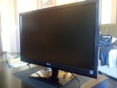 Лот: 4342845. Фото: 1. Монитор LG flatron e2341t-bn. ЖК-мониторы