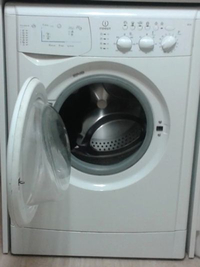 Лот: 3987335. Фото: 1. Стиральная машина indesit wil... Стиральные машины