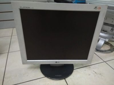 Лот: 11160631. Фото: 1. Монитор LG L1730S (13214). ЖК-мониторы