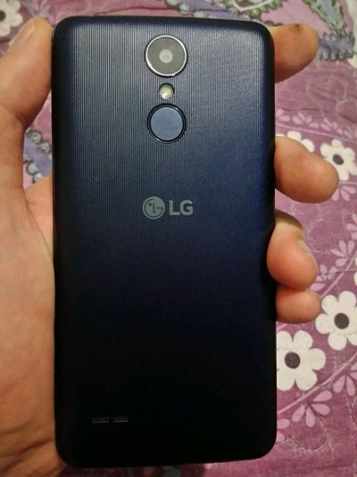 Лот: 12617446. Фото: 1. LG K7(2017). Смартфоны