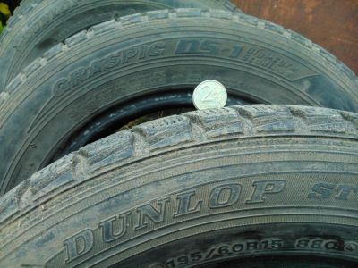 Лот: 10409557. Фото: 1. Dunlop graspic ds1 195/60/15. Шины