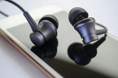 Лот: 13703087. Фото: 1. Наушники Xiaomi Mi Earphones Piston... Наушники, гарнитуры