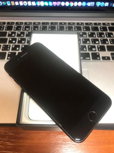 Лот: 14939119. Фото: 1. iphone 7 128gb jet black. Смартфоны