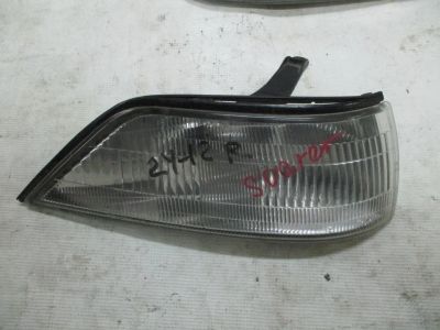 Лот: 14562292. Фото: 1. Габарит передний правый Toyota... Оптика и освещение