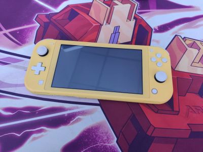 Лот: 20977645. Фото: 1. Nintendo switch lite. Игровые приставки, консоли