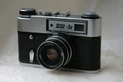 Лот: 1039435. Фото: 1. ФЭД 5в + кожаный чехол. Плёночные зеркальные