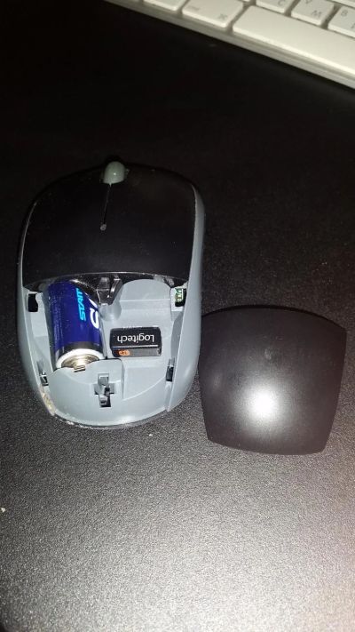 Лот: 7344806. Фото: 1. Мышка беспроводная Logitech. Клавиатуры для ноутбуков