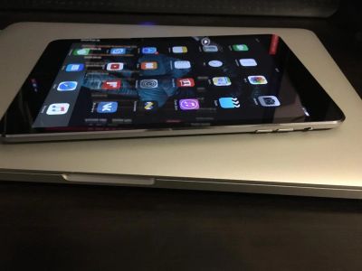 Лот: 7231056. Фото: 1. iPad Mini 2 Retina 16gb + Apple... Планшеты