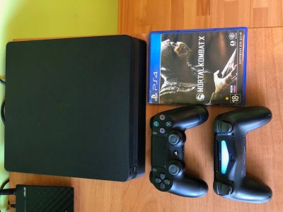 Лот: 14555574. Фото: 1. Sony PlayStation 4 slim + AK с... Игры для консолей