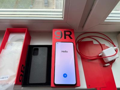 Лот: 25516971. Фото: 1. Oneplus 9r. Смартфоны