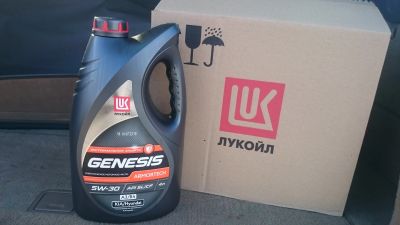 Лот: 12530959. Фото: 1. Лукойл genesis армотек 5w30. Масла, жидкости
