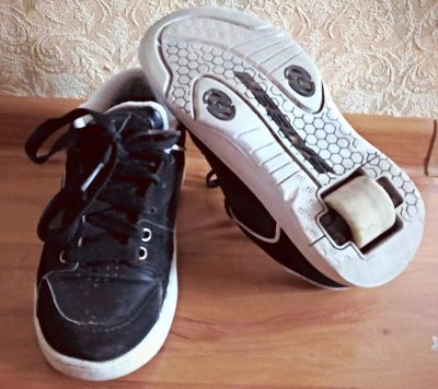 Лот: 5493167. Фото: 1. Роликовые кроссовки Heelys 35... Кеды, кроссовки