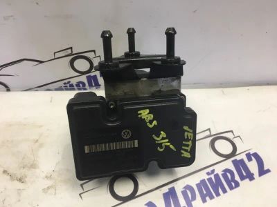 Лот: 21716558. Фото: 1. блок abs Volkswagen Jetta 1K2. Двигатель и элементы двигателя