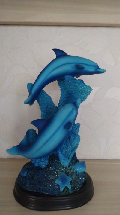 Лот: 16863786. Фото: 1. Статуэтка Дельфины. Фигурки, статуэтки