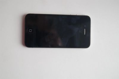 Лот: 3070399. Фото: 1. iPhone 4 на 16 гб. торг. Кнопочные мобильные телефоны