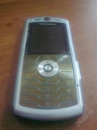 Лот: 1350364. Фото: 1. MOTOROLA L7, не работает экран... Кнопочные мобильные телефоны