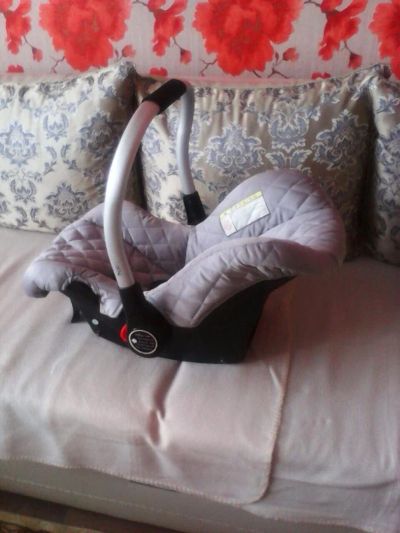 Лот: 6820879. Фото: 1. Автолюлька Happy Baby. Детские автокресла