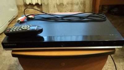 Лот: 14427227. Фото: 1. DVD проигрыватель Samsung. DVD, Blu-Ray плееры