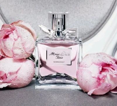Лот: 8763243. Фото: 1. Christian Dior Miss Dior Cherie... Женская парфюмерия