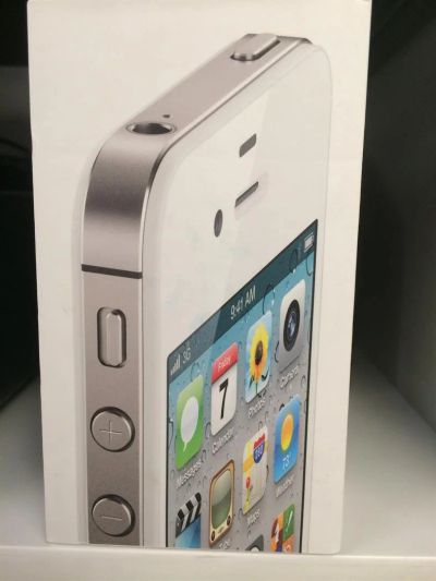 Лот: 3784218. Фото: 1. iphone 4s 16 gb white. Смартфоны