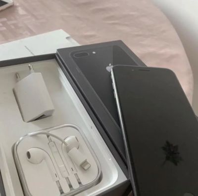 Лот: 17322088. Фото: 1. Apple iPhone 8 Plus, 256 ГБ... Смартфоны