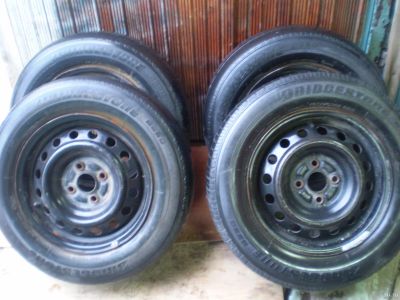 Лот: 13574312. Фото: 1. Шины лето Bridgestone 185\70 диски... Шины на дисках