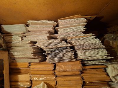 Лот: 25227315. Фото: 1. Обрезки МДФ панелей и пластиковых... Обои, панели, ДВП, ДСП, МДФ