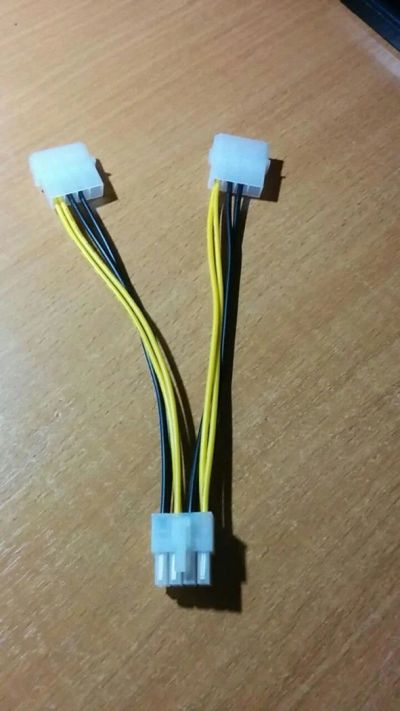 Лот: 10455511. Фото: 1. Переходник 8 pin x 2 Molex. Шлейфы, кабели, переходники