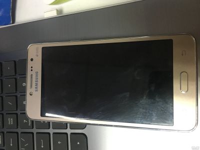 Лот: 12994626. Фото: 1. Samsung Galaxy J2 Prime. Кнопочные мобильные телефоны