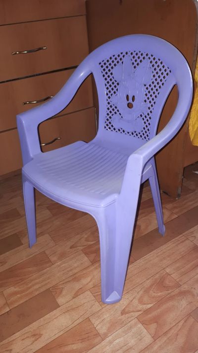 Лот: 14621303. Фото: 1. Детский стульчик. Столики, стулья, парты