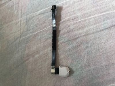 Лот: 13621178. Фото: 1. Шлейф iPad 2017 с mini jack оригинал. Шлейфы, разъёмы
