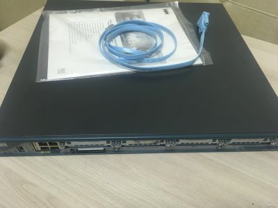 Лот: 17035448. Фото: 1. Маршрутизатор Cisco 2801 v02. Маршрутизаторы (роутеры)