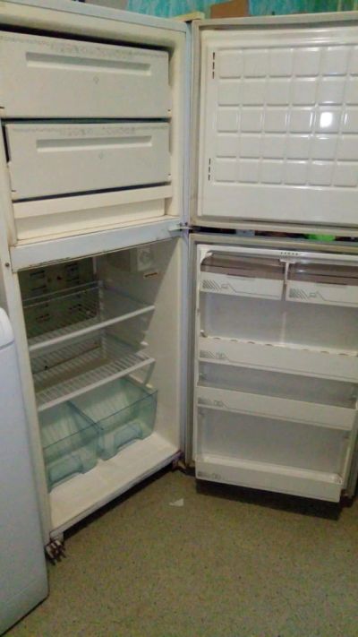 Лот: 10371733. Фото: 1. Продам холодильник Бирюса 153. Холодильники, морозильные камеры