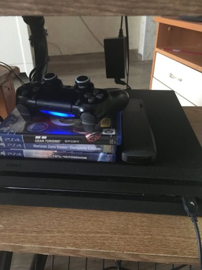 Лот: 15955358. Фото: 1. PlayStation 4 Pro + много игр. Игровые приставки, консоли